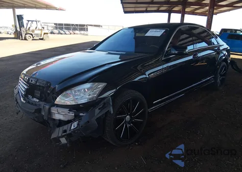 2013 Mercedes-Benz S 550 из США, поврежденный, VIN WDDNG7DB7DA500703